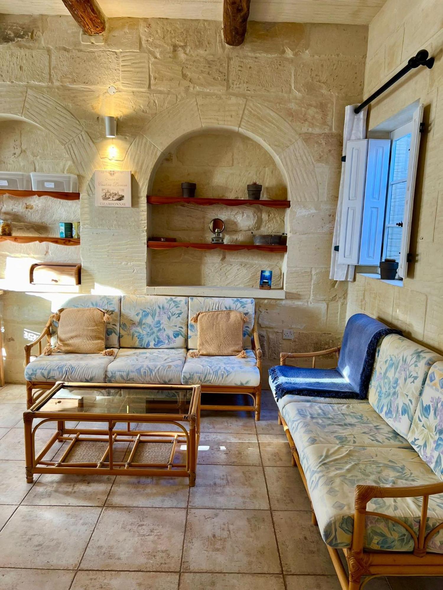 לינה וארוחת בוקר Għarb Gozo Silence מראה חיצוני תמונה